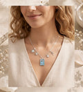 Collier Talisman Carte Émail & Acier – Protection & Longévité | Alma Aura