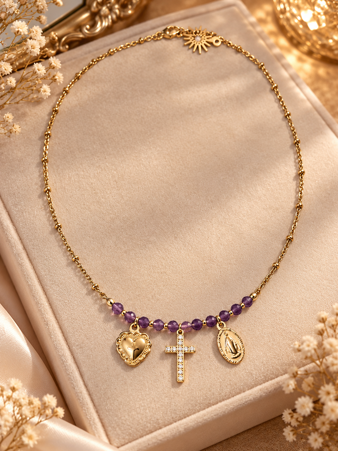 Collier Divina Améthyste Facettée – Croix Zircon & Acier Doré